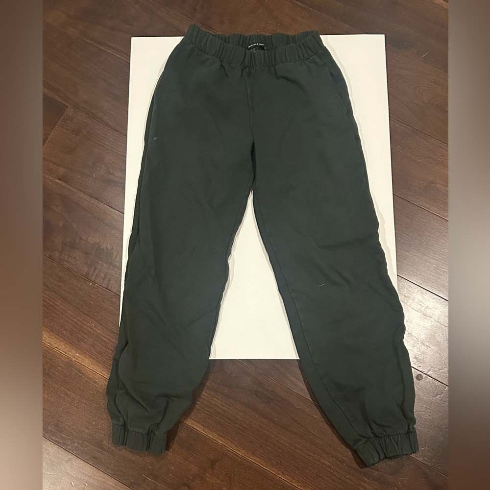 Brandy Melville forest green sweatpants